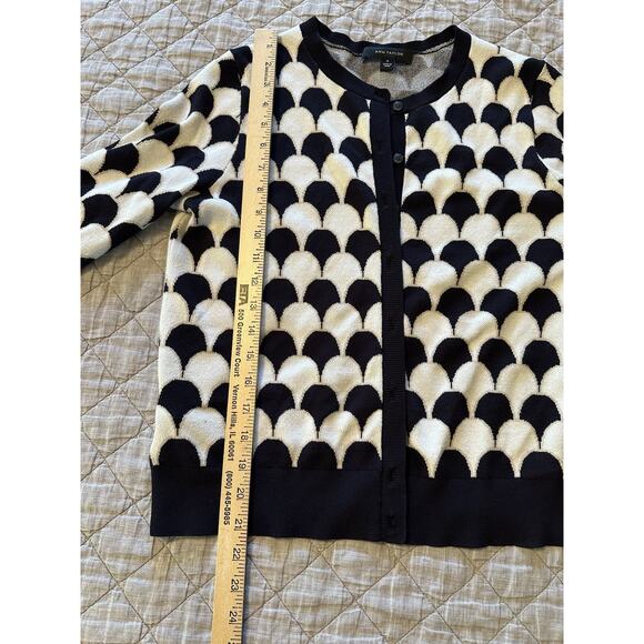 Ann Taylor XL Scallop Pattern Cardigan Black White Button Knit Retro Mod Chic - Picture 5 of 11